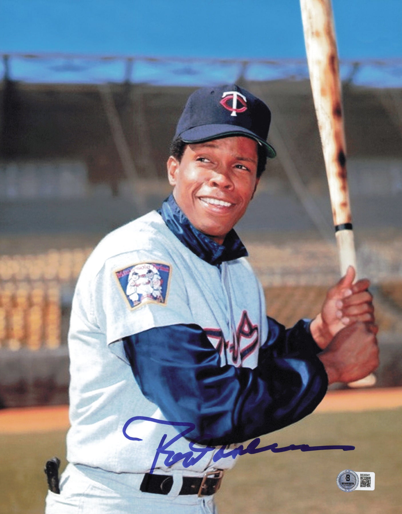 Rod Carew Autographed 11x14 Photo Minnesota Twins Beckett BAS QR #BS30041