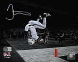 Tyreek Hill Autographed 8x10 Photo Miami Dolphins Backflip Selfie (Smudged) Beckett BAS Witness #1W106249