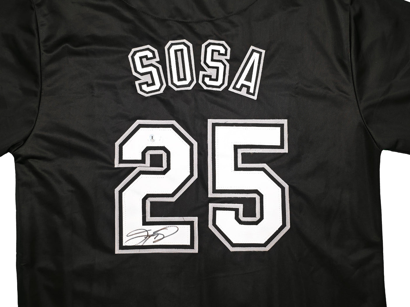 Chicago White Sox Sammy Sosa Autographed Black Jersey Beckett BAS Witness Stock #245740