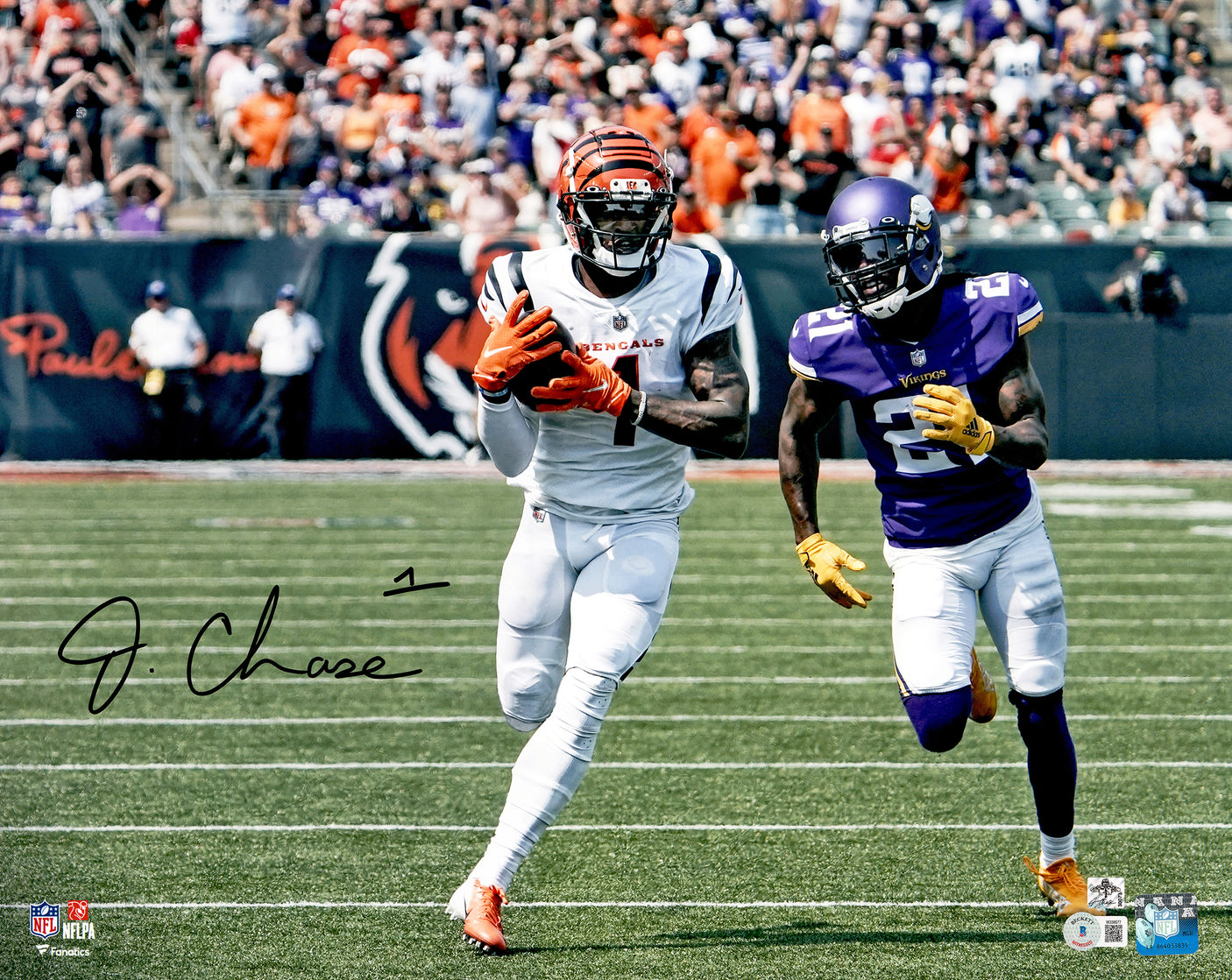 Ja'Marr Chase Autographed 16x20 Photo Cincinnati Bengals Beckett BAS Witness Stock #232746