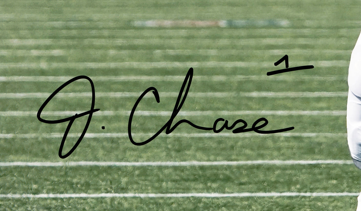 Ja'Marr Chase Autographed 16x20 Photo Cincinnati Bengals Beckett BAS Witness Stock #232746