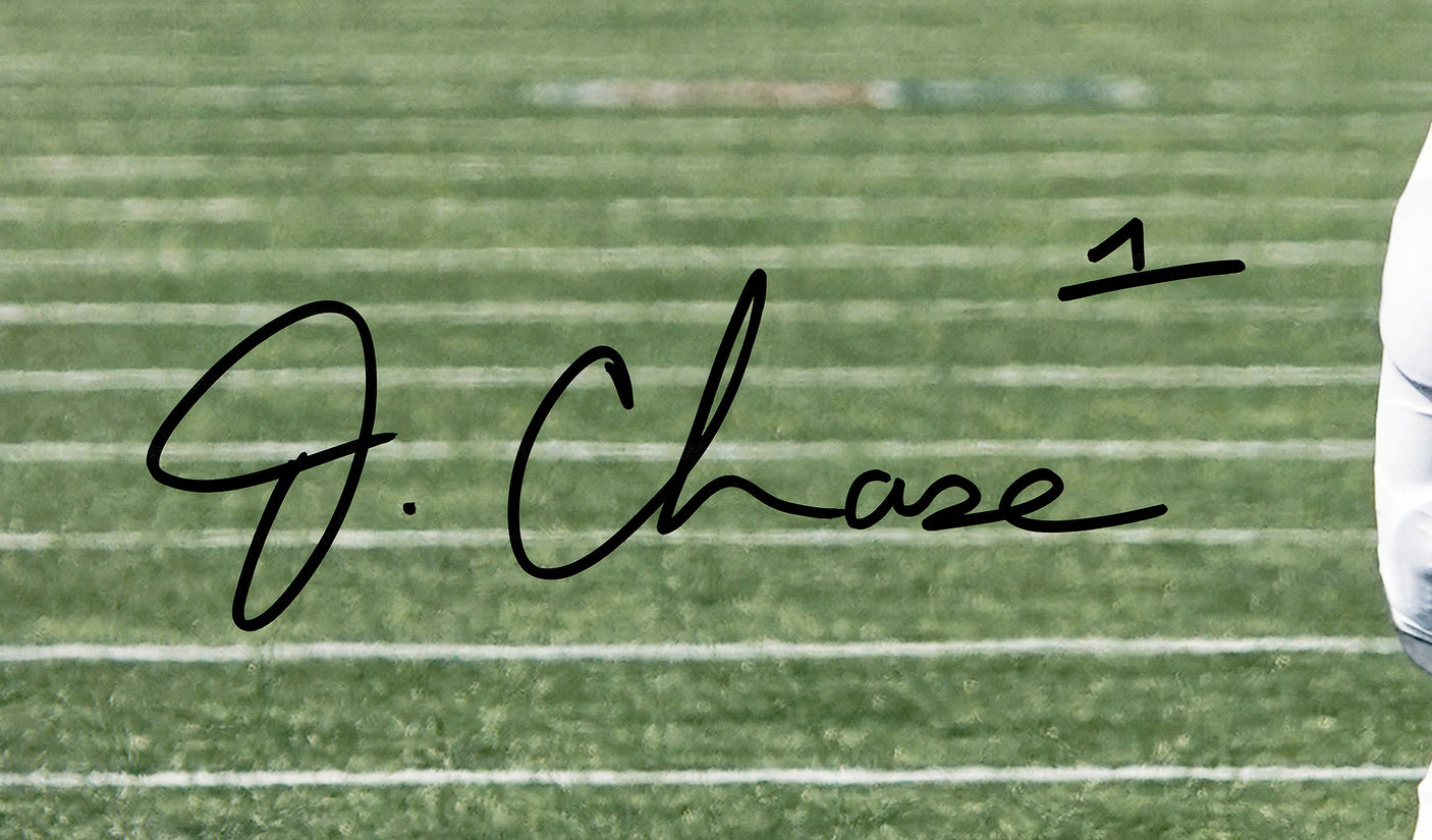 Ja'Marr Chase Autographed 16x20 Photo Cincinnati Bengals Beckett BAS Witness Stock #232746