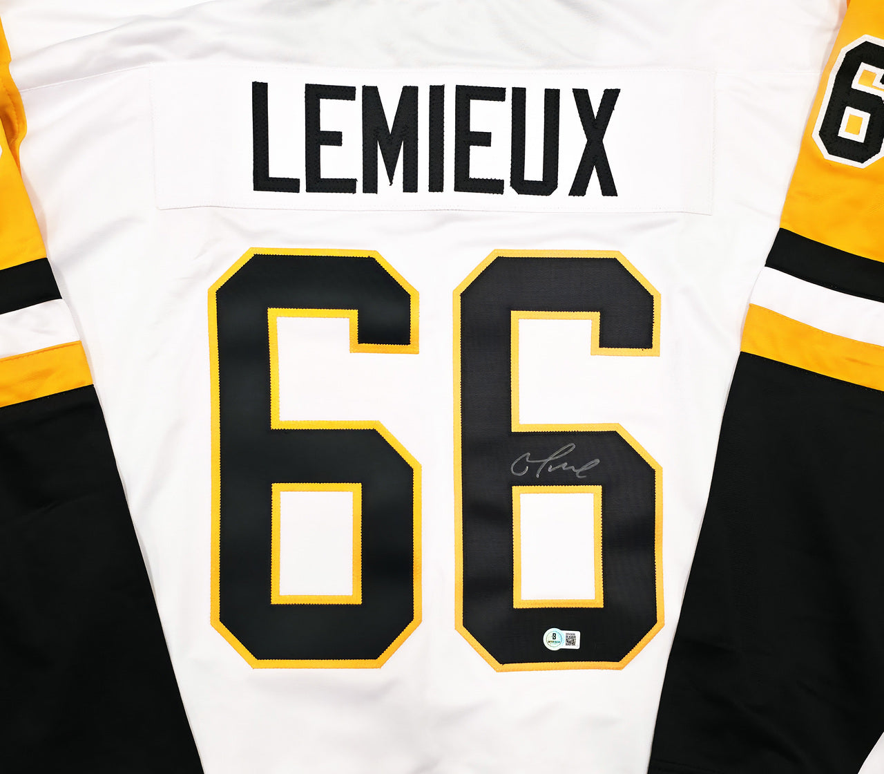 Pittsburgh Penguins Mario Lemieux Autographed White Jersey Beckett BAS QR Stock #246270