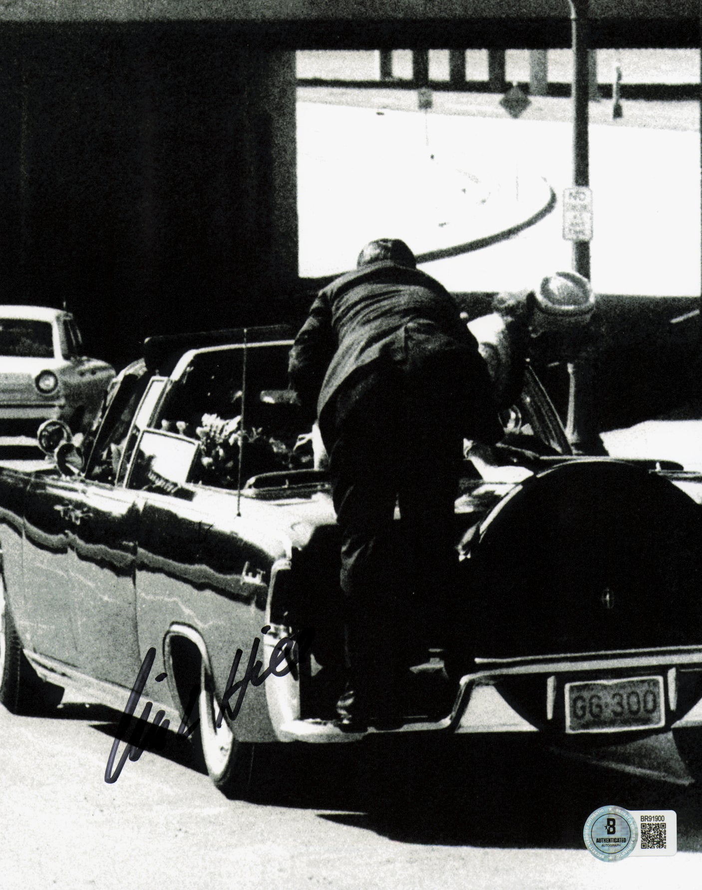 Clint Hill Autographed 8x10 Photo JFK Secret Service Beckett BAS QR #BR91900