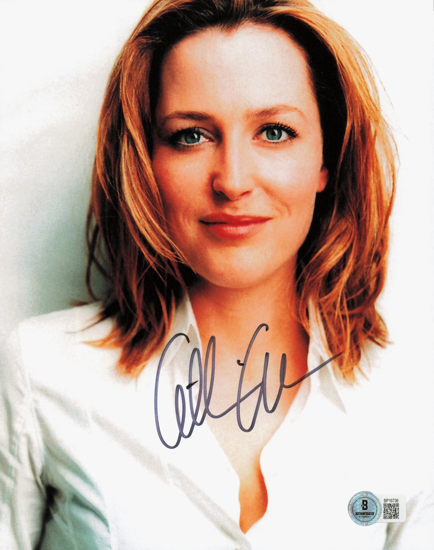 Gillian Anderson Autographed 8x10 Photo X-Files Beckett BAS QR #BP16736