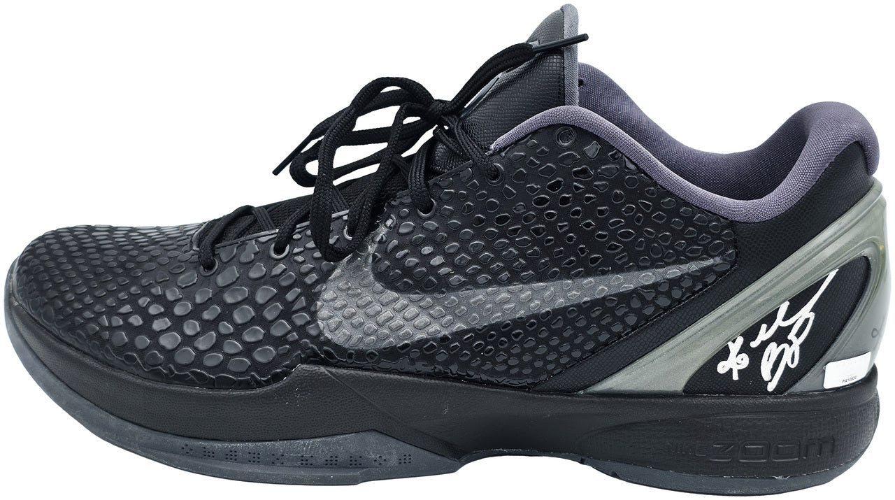 Kobe Bryant Autographed Pair of Black Nike Air Zoom VI Shoes Los Angeles Lakers (Dual Signed) PSA/DNA & #4/8 Panini Holo #PA10830