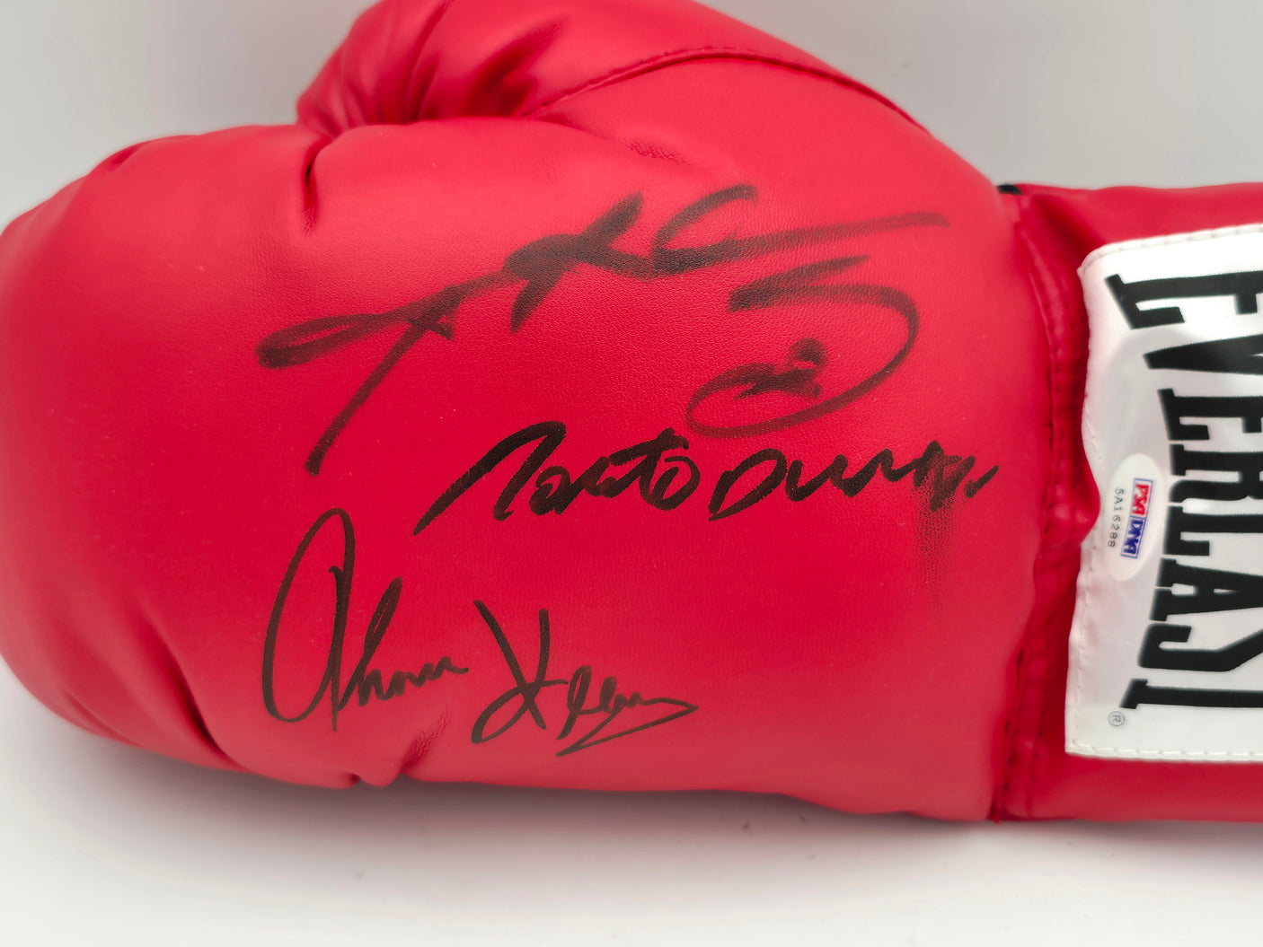 Boxing Greats Autographed Black Everlast Boxing Glove Signed By Sugar Ray Leonard, Thomas "Hitman" Hearns & Roberto Duran LH PSA/DNA #5A16288