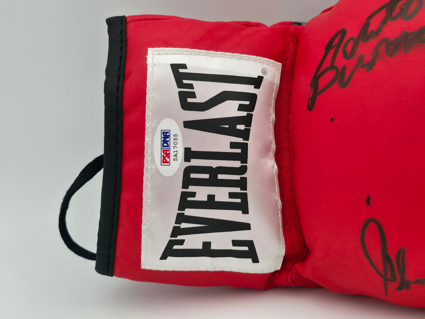 Boxing Greats Autographed Black Everlast Boxing Glove Signed By Sugar Ray Leonard, Thomas "Hitman" Hearns & Roberto Duran RH PSA/DNA #5A17055
