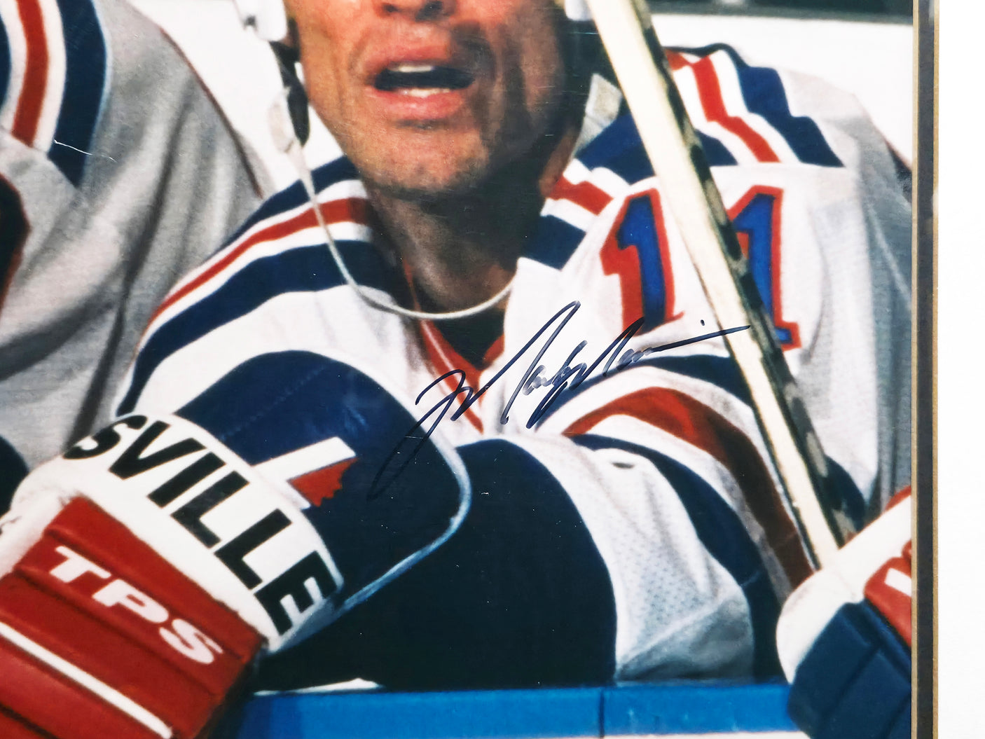 Wayne Gretzky & Mark Messier Autographed Framed 16x20 Photo New York Rangers (Chips) UDA Holo & #421/500 Beckett BAS #AE16669