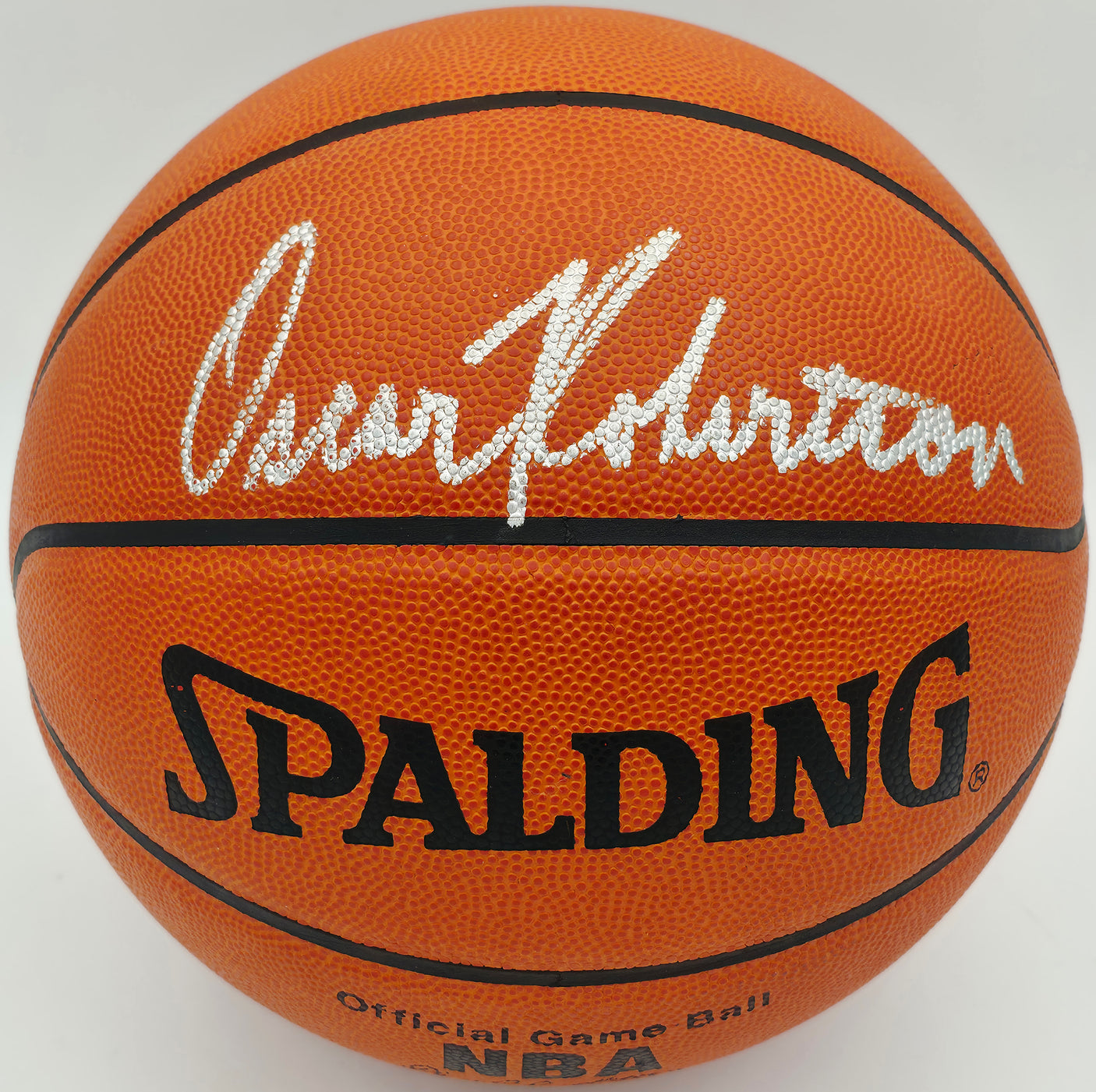 Oscar Robertson Autographed Spalding NBA Leather Game Basketball Milwaukee Bucks Beckett BAS QR #BS30429