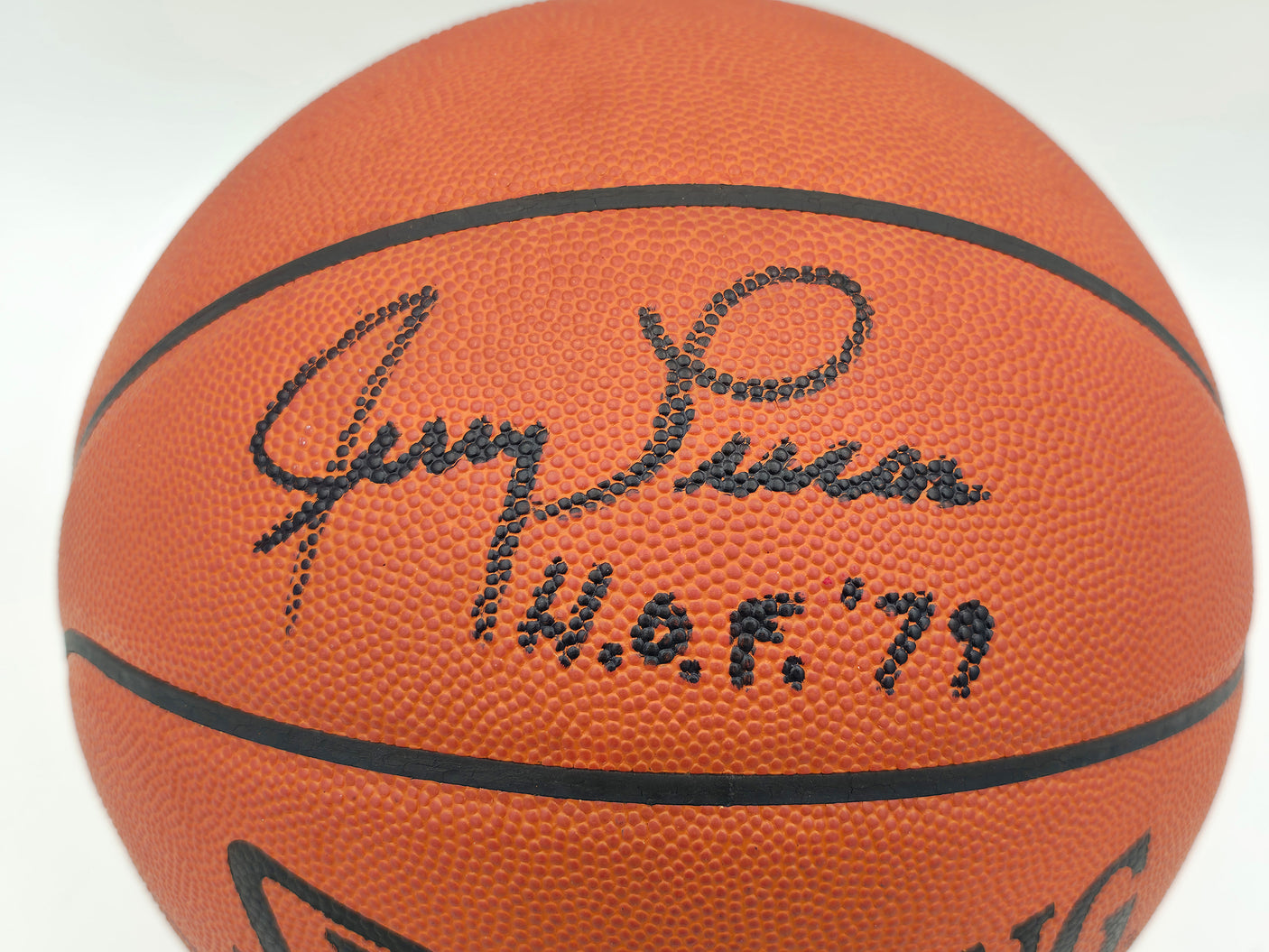 Jerry Lucas Autographed Spalding NBA Leather Game Basketball New York Knicks "HOF 79" Beckett BAS QR #BS30431
