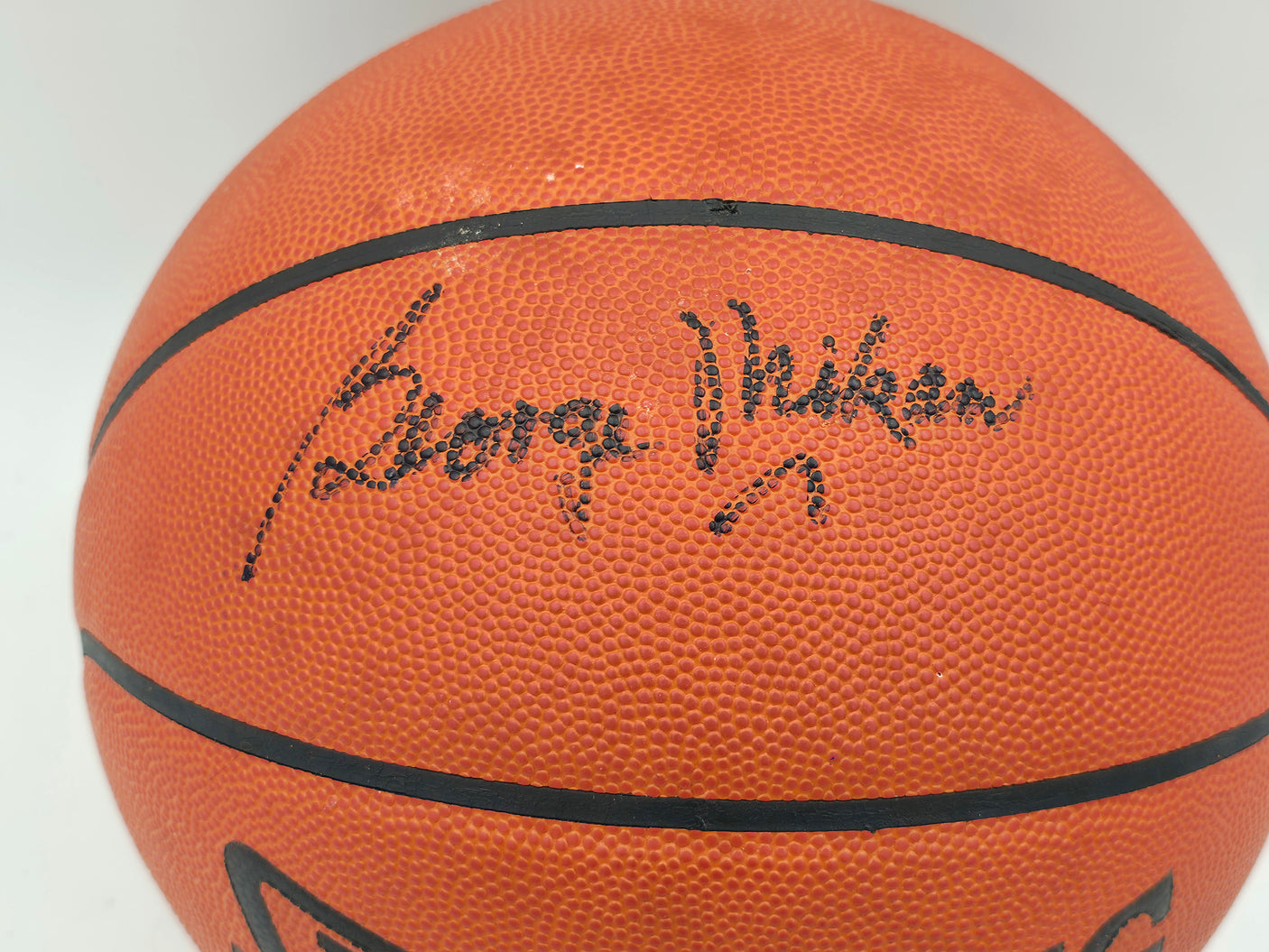 George Mikan Autographed Spalding NBA Leather Game Basketball Minneapolis Lakers Beckett BAS QR #BS30426