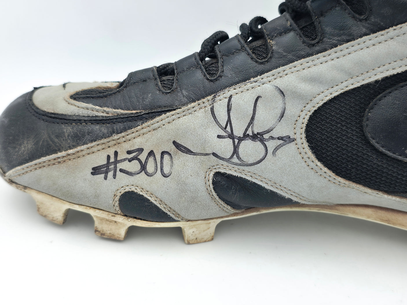 Jay Buhner Autographed Game Used Black & Grey Nike Cleat Seattle Mariners #300 Hit Home Run Size 13 Beckett BAS QR #BS30339