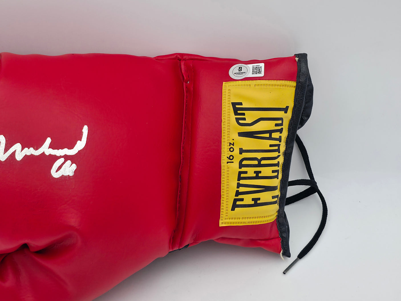 Muhammad Ali Autographed Red Everlast Boxing Glove RH Beckett BAS #AE16691