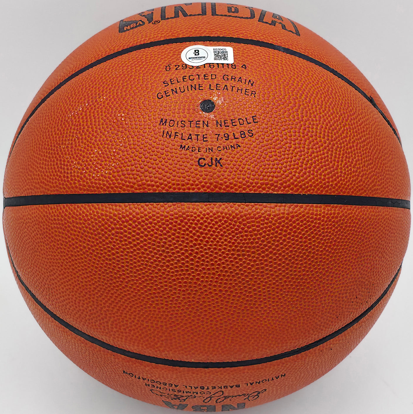 Earl The Pearl Monroe Autographed Spalding NBA Game Ball Basketball New York Knicks "HOF 1989" Beckett BAS QR #BS30425