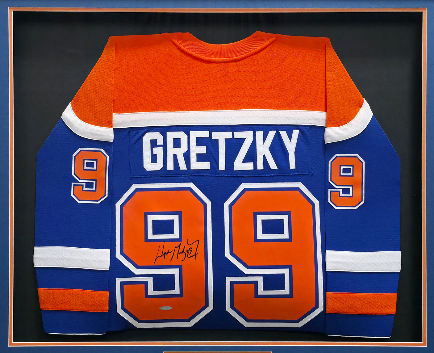 Edmonton Oilers Wayne Gretzky Autographed Framed Blue Authentic Mitchell & Ness 1986 Vintage Throwback Jersey UDA Holo Stock #249485