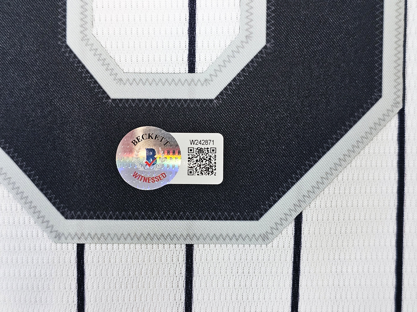 Chicago White Sox Bo Jackson Autographed White Pinstripe Nike Jersey Size L Beckett BAS Witness Stock #218040