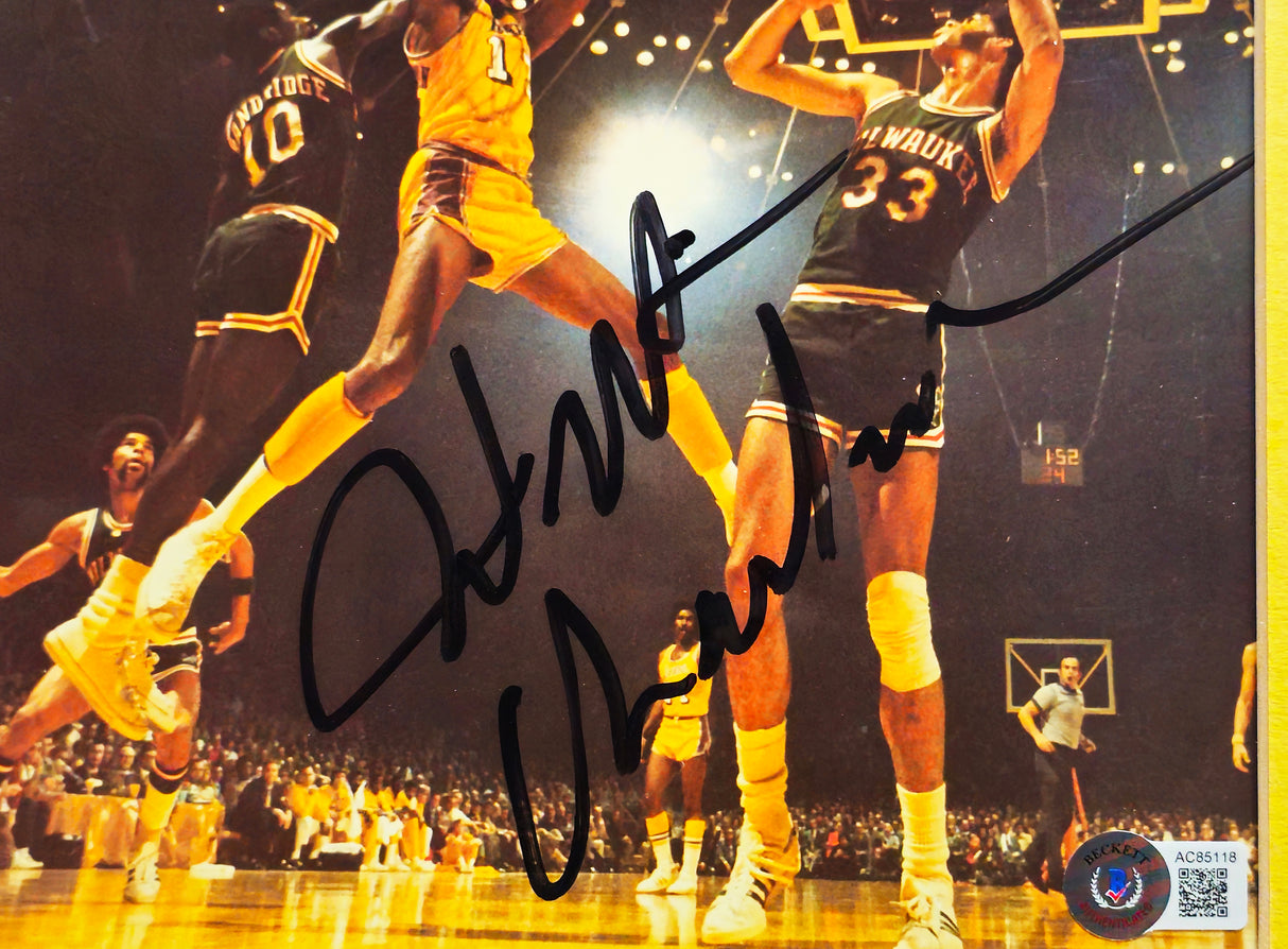 Wilt Chamberlain Autographed Framed 8x10 Photo Los Angeles Lakers Beckett BAS #AC85118