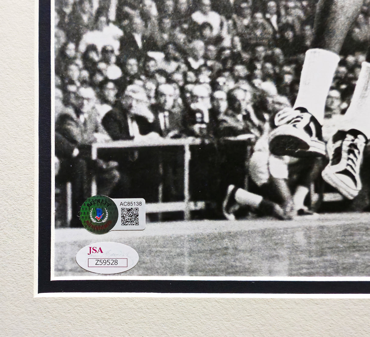 Wilt Chamberlain & Bill Russell Autographed Framed 16x20 Photo Beckett BAS #AC85138