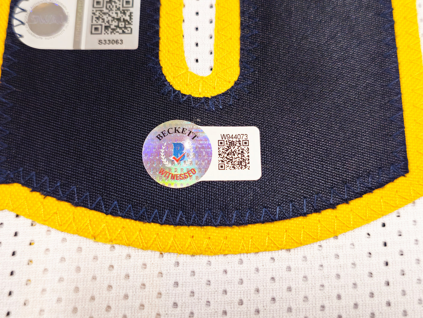 Denver Nuggets Nikola Jokic Autographed White Jersey Beckett BAS Witness Stock #234049