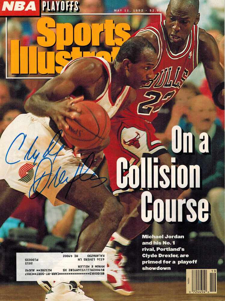 Clyde Drexler Signed Blazers 'On A Collision Course' Sports Illustrated 5/11/92 Magazine w/Michael Jordan