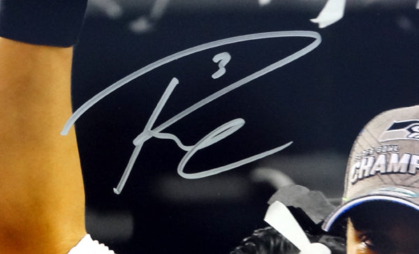 Russell Wilson Autographed 16x20 Photo Seattle Seahawks Super Bowl Trophy RW Holo Stock #85977