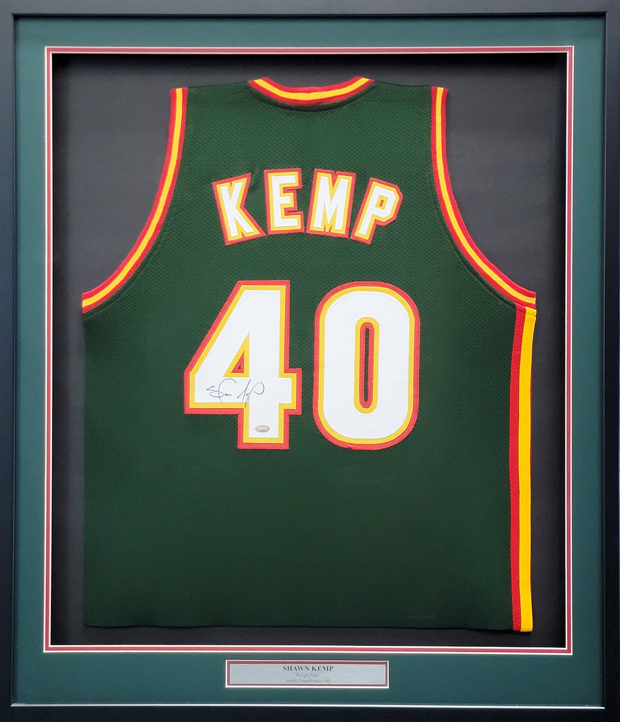 Seattle Supersonics Shawn Kemp Autographed Framed Green & Red Jersey MCS Holo Stock #206944
