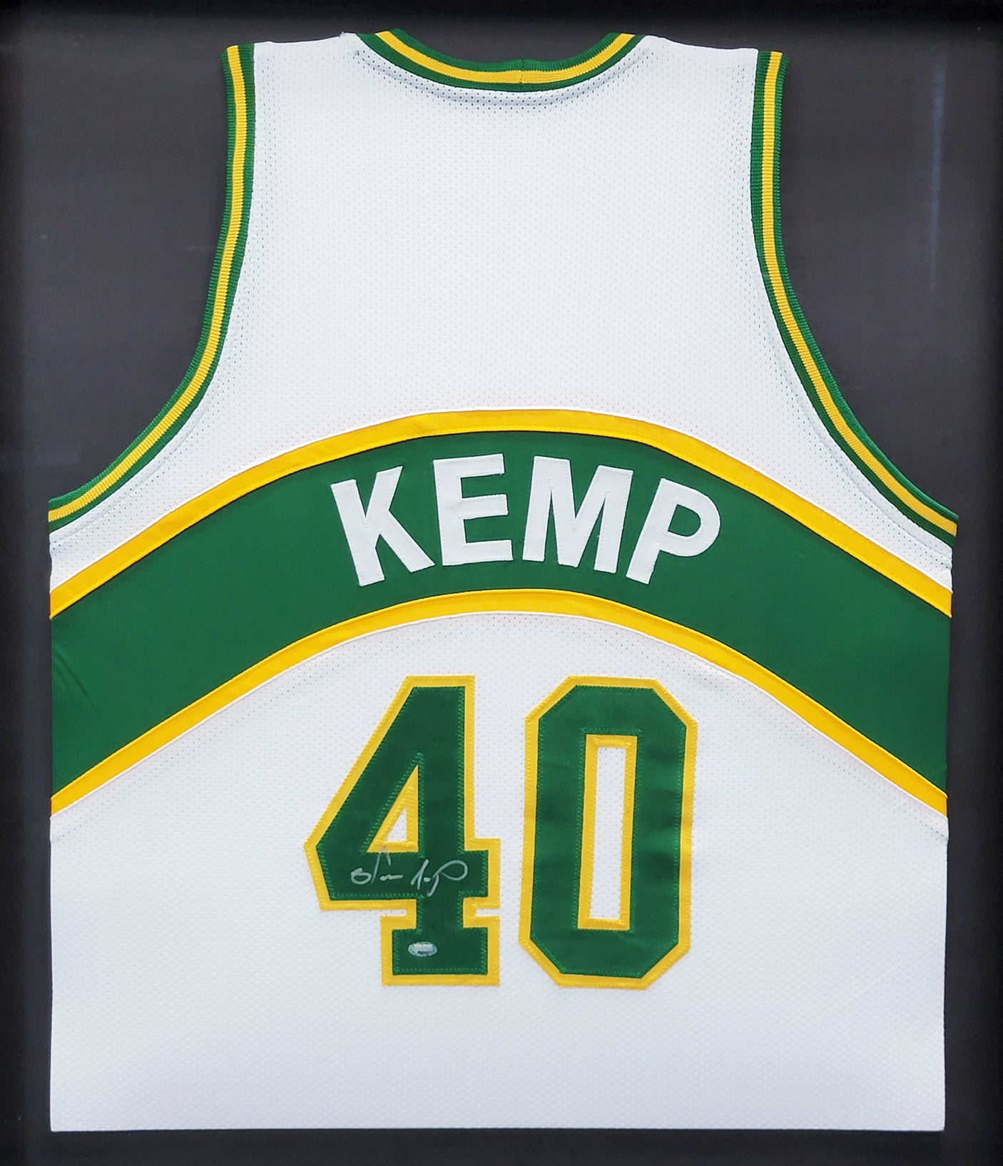 Seattle Supersonics Shawn Kemp Autographed Framed White Jersey MCS Holo Stock #206942