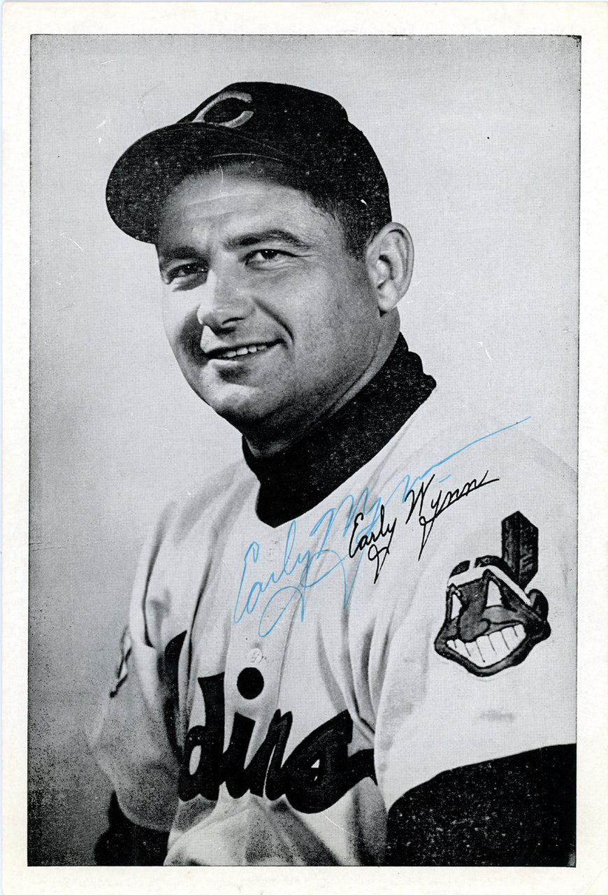 Early Wynn Autographed 6x9 Photo Picture Pack Cleveland Indians Beckett BAS #F98314