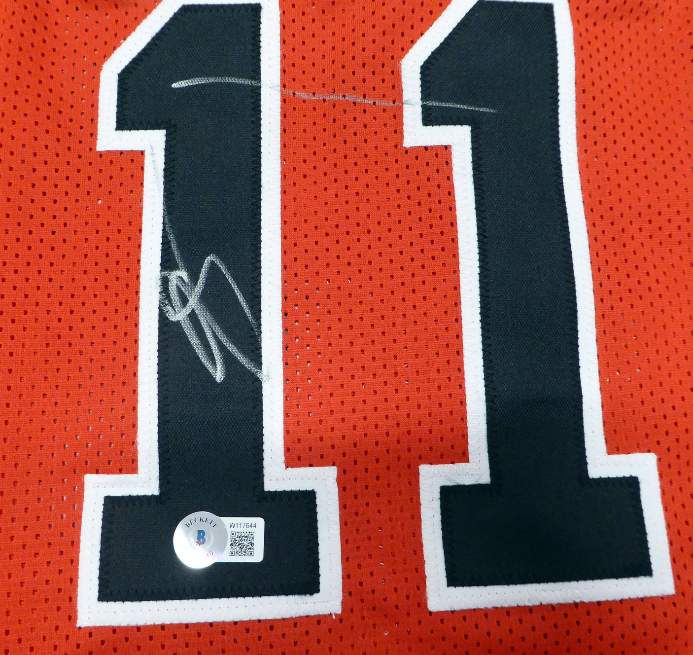 Chicago Bulls DeMar Derozan Autographed Red Jersey Beckett BAS QR #WH117644