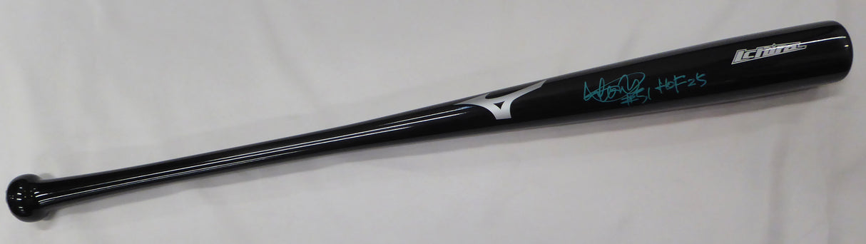 Ichiro Suzuki Autographed Black Player Model Mizuno Bat Seattle Mariners "#51 & HOF 25" (Smudged) Beckett BAS QR #2W517209