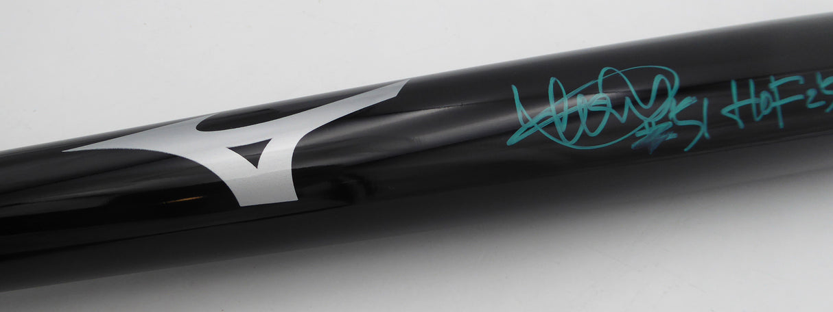 Ichiro Suzuki Autographed Black Player Model Mizuno Bat Seattle Mariners "#51 & HOF 25" (Smudged) Beckett BAS QR #2W517207