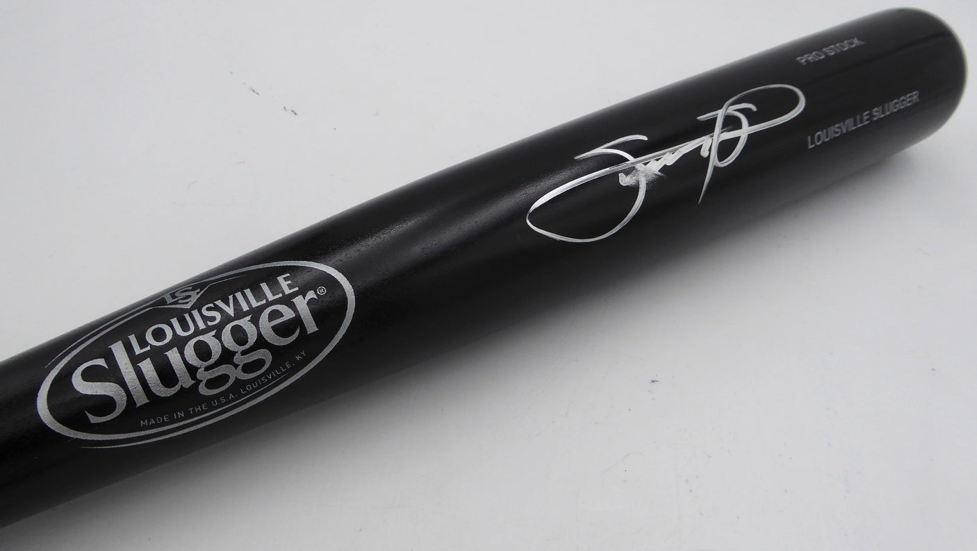 Sammy Sosa Autographed Black Louisville Slugger Bat Chicago Cubs (Smudged) Beckett BAS QR #2W202192