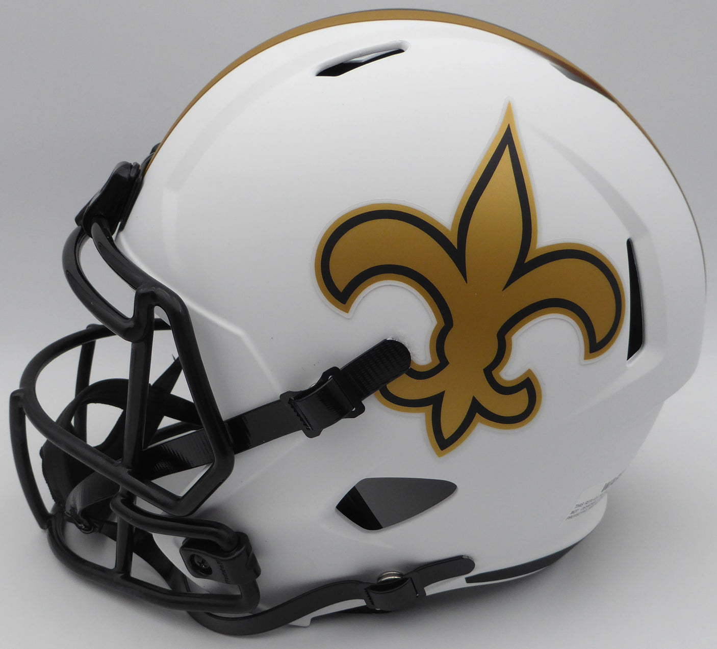 Alvin Kamara Autographed Lunar Eclipse White Full Size Replica Helmet New Orleans Saints (Smudged) Beckett BAS QR #1W403532