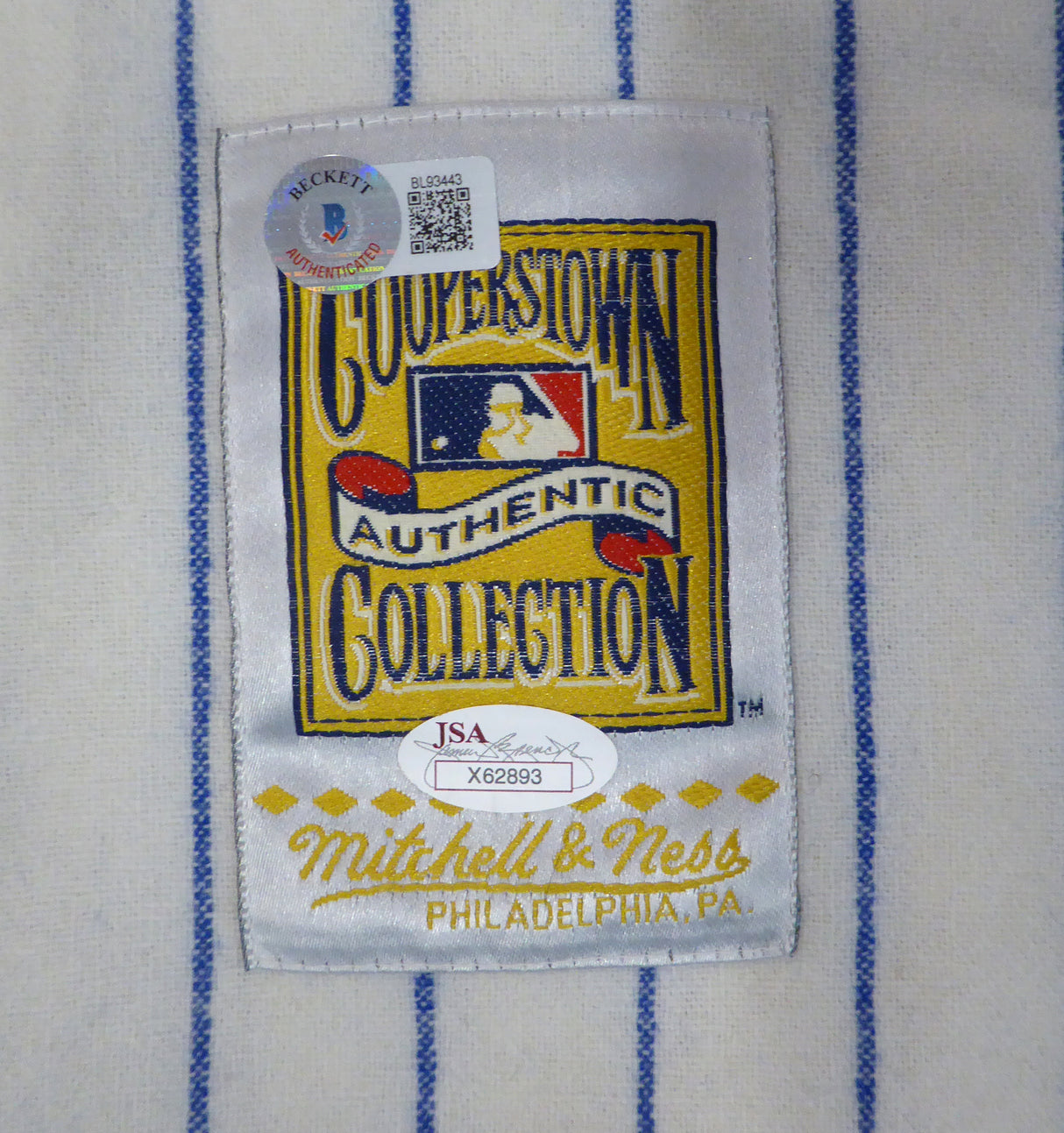 Chicago Cubs Ron Santo Autographed White 1969 Mitchell & Ness Jersey Size L Beckett BAS QR #BL93443