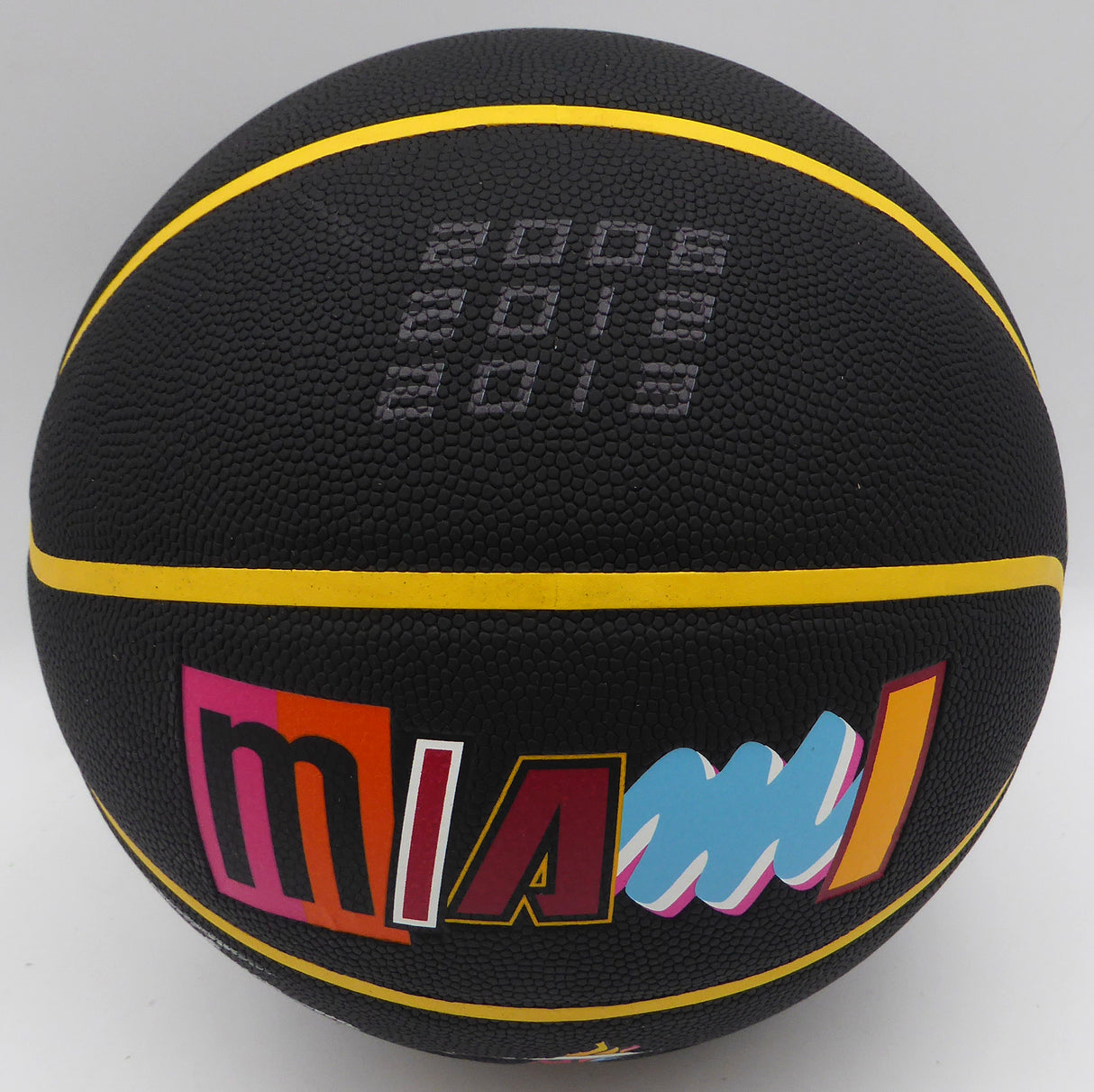 Shaquille Shaq O'Neal Autographed 75th Anniversary City Edition Basketball Miami Heat (Smudged) Beckett BAS Witness QR #W169230