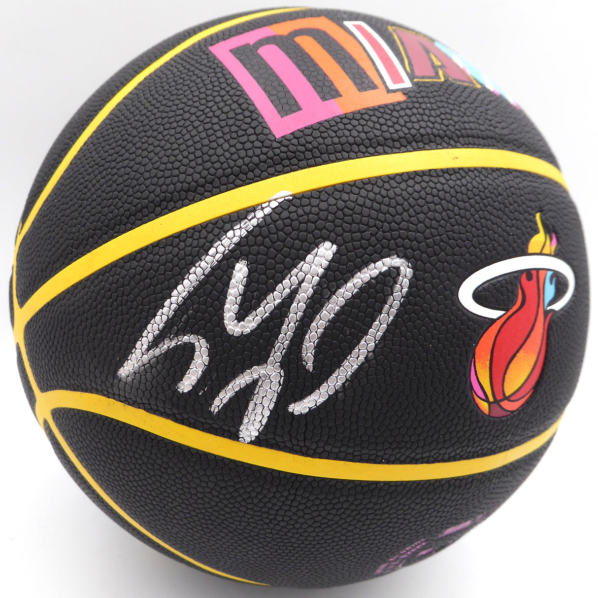 Shaquille Shaq O'Neal Autographed 75th Anniversary City Edition Basketball Miami Heat (Smudged) Beckett BAS Witness QR #W169278
