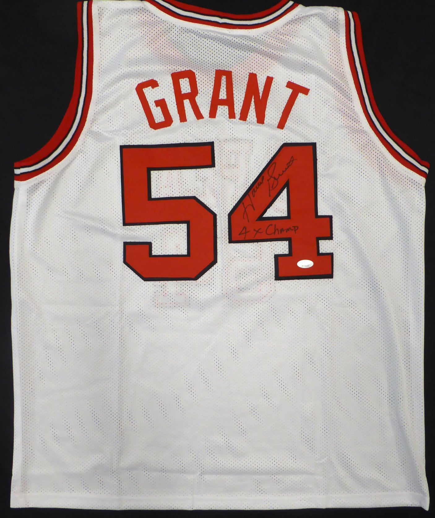Chicago Bulls Horace Grant Autographed White Jersey "4X Champ" JSA #WIT761516