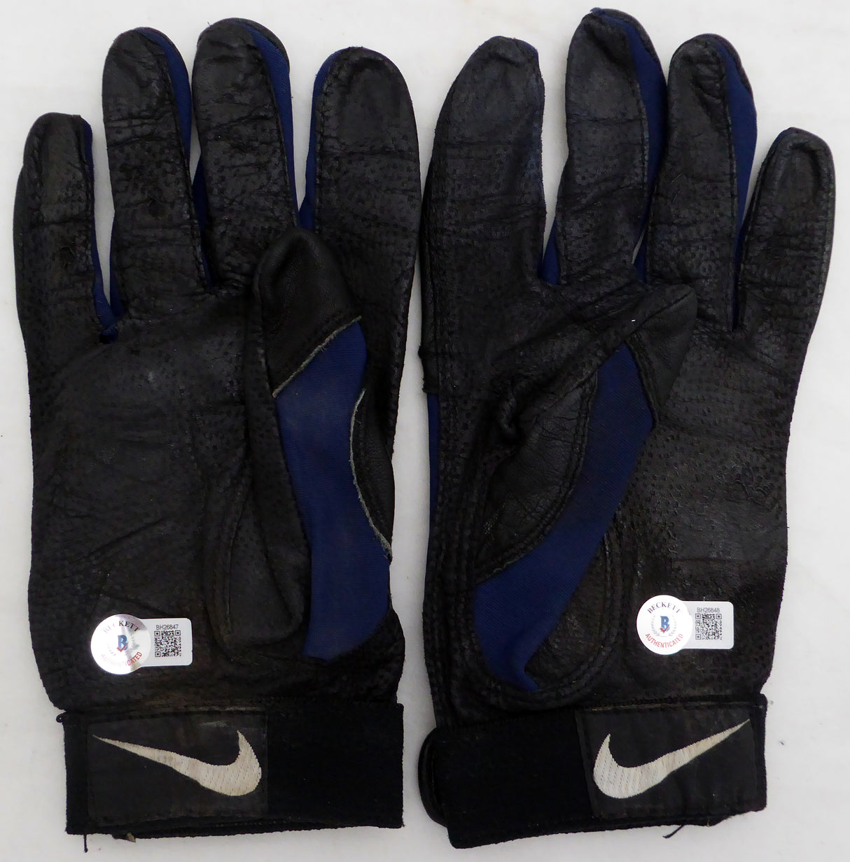 Dan Wilson Autographed Nike Game Used Batting Gloves Seattle Mariners Dual Signed Beckett BAS QR #BH26847