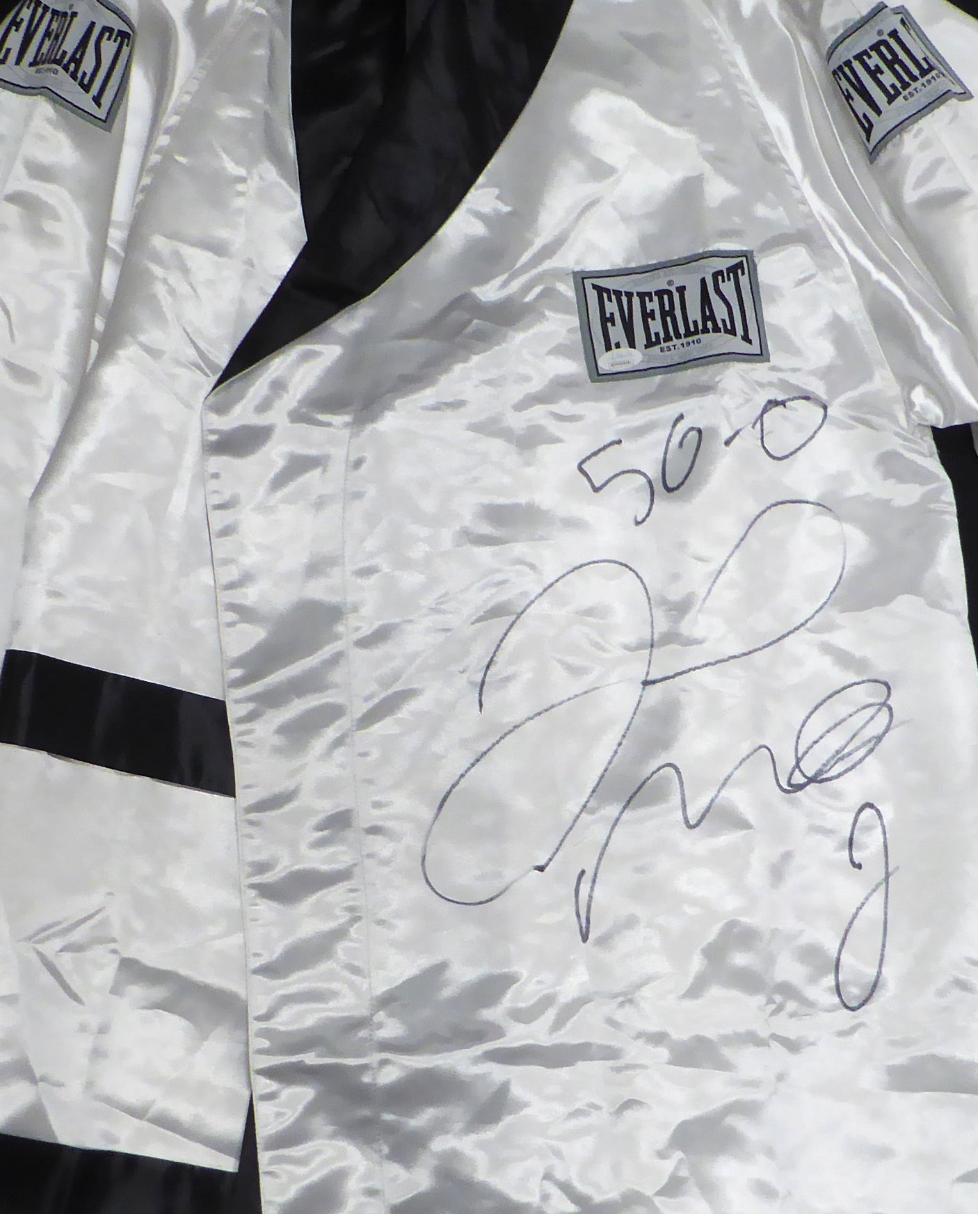 Floyd Mayweather Autographed White Everlast Robe "50-0" JSA #WPP568081