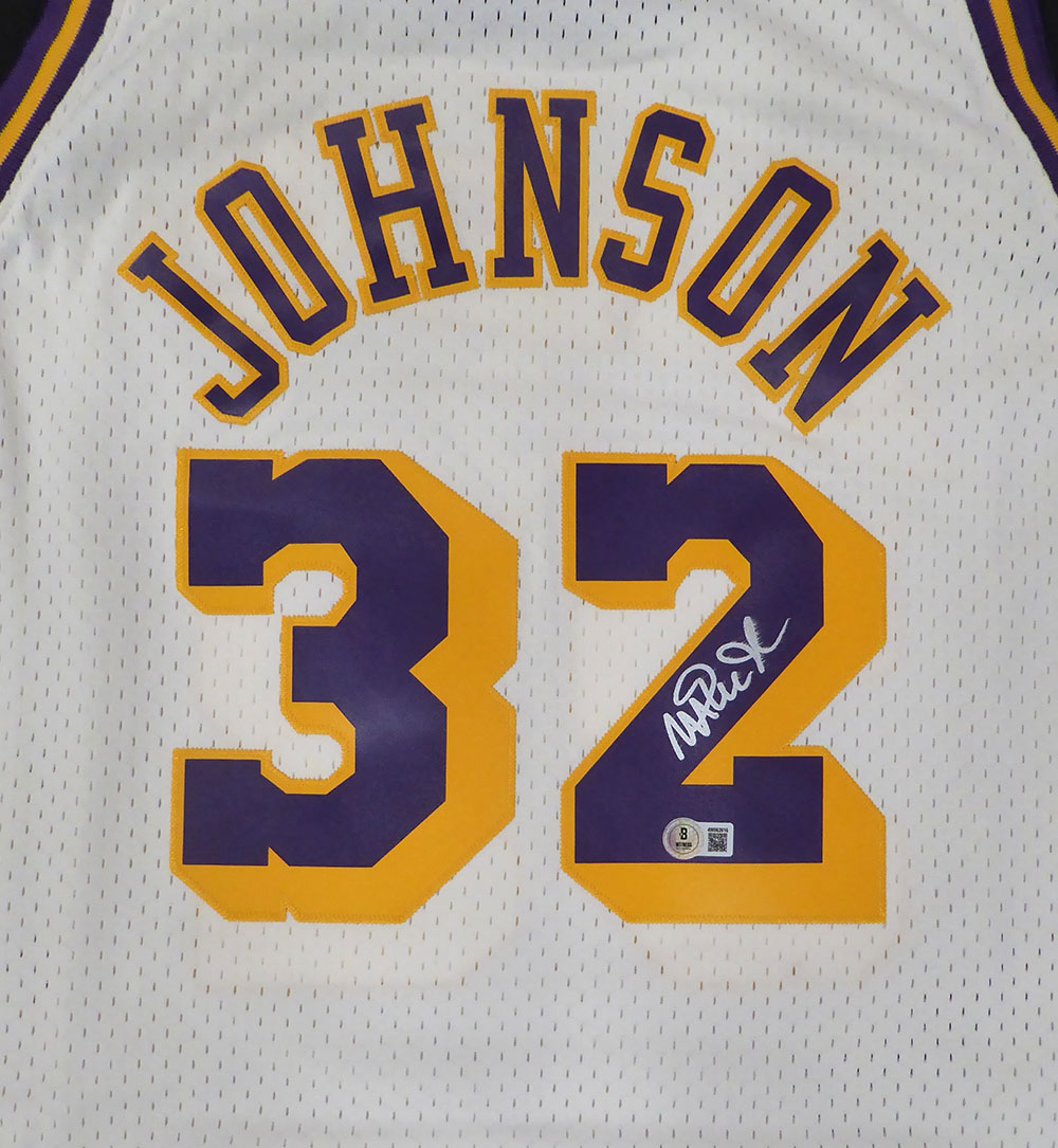 Los Angeles Lakers Magic Johnson Autographed White Mitchell & Ness Jersey (Smudged) Beckett BAS QR #4W062616