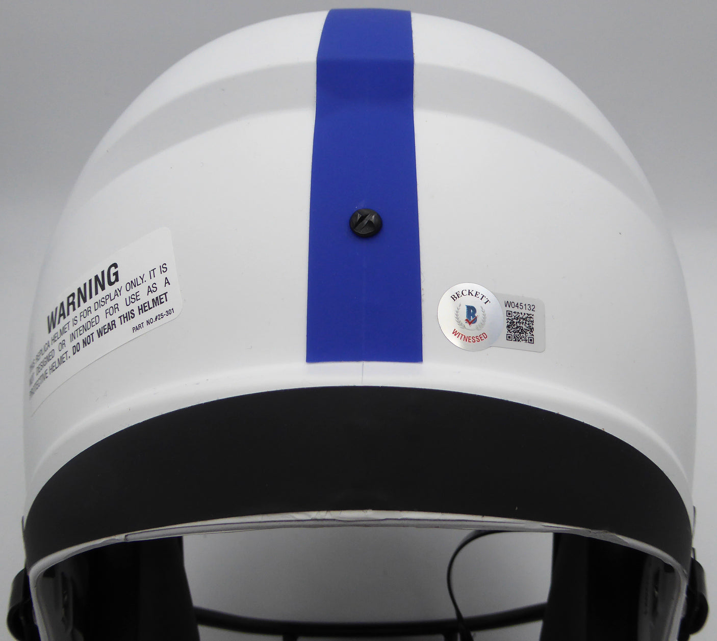 Daniel Jones Autographed New York Giants Alternate White Full Size Speed Replica Helmet New York Giants Beckett BAS QR #W045132