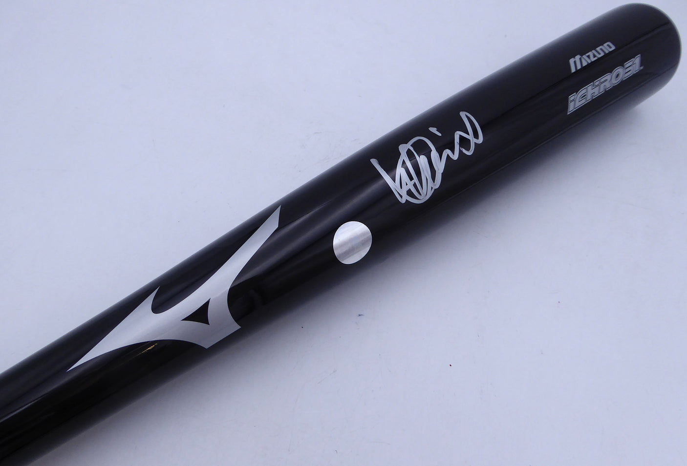 Ichiro Suzuki Autographed Mizuno Bat Seattle Mariners IS Holo SKU #253202