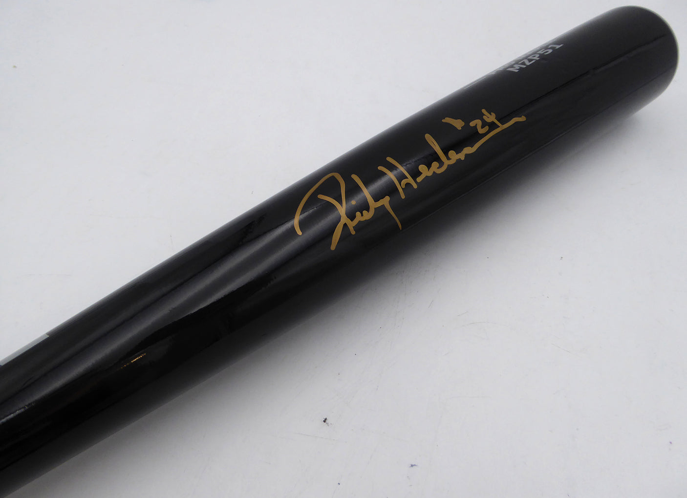 Rickey Henderson Autographed Mizuno Bat Oakland A's, New York Yankees Beckett BAS QR #BS30852