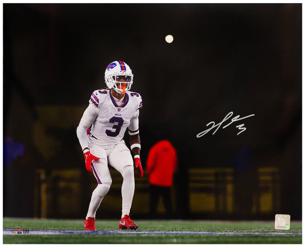 Damar Hamlin Signed Buffalo Bills White Jersey Action 16x20 Photo