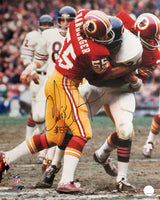 Chris Hanburger Signed Washington Football Team Red Jersey Tackle 16x20 Photo