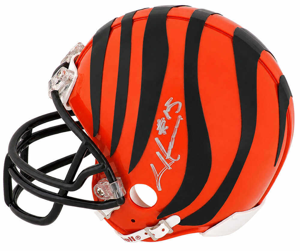 Chris Henry Signed Cincinnati Bengals Riddell (VSR4) Mini Helmet - (In Silver)