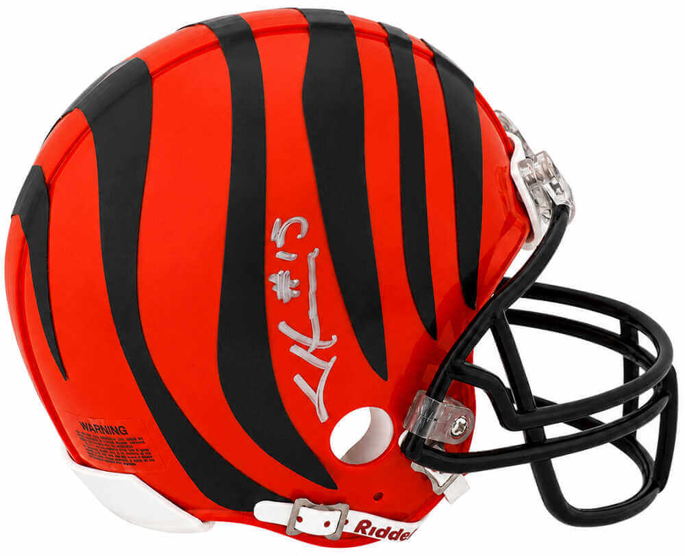 Chris Henry Signed Bengals Riddell (VSR4) Mini Helmet - (In Silver)