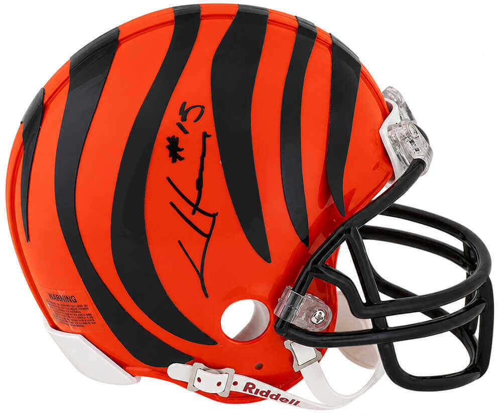 Chris Henry Signed Cincinnati Bengals Riddell (VSR4) Mini Helmet - (In Black)