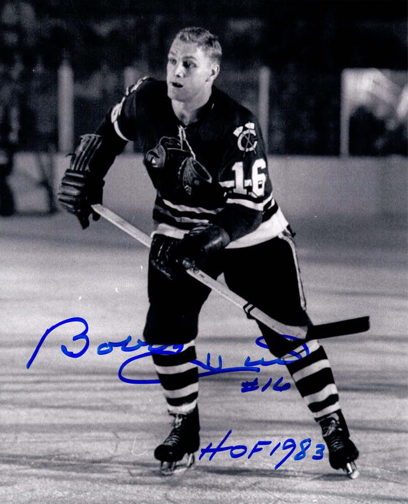 Bobby Hull Signed Chicago Blackhawks B&W 8x10 Photo w/HOF 1983